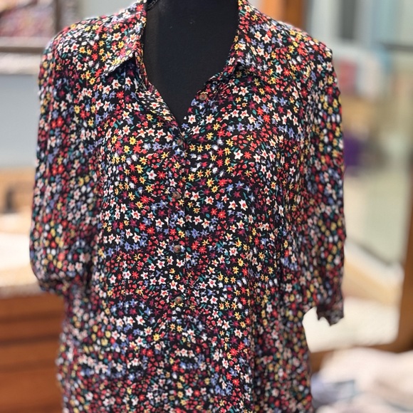 Anthropologie White and Pink Boxy Blouse with Peter Pan Collar - Picture 3 of 4